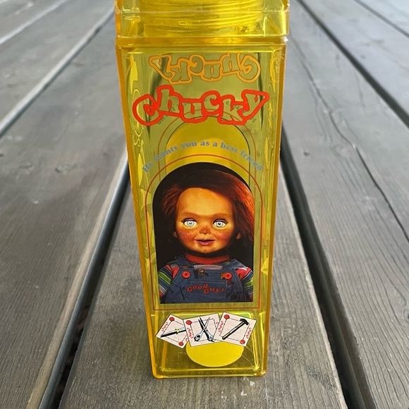 Universal City Studios 2023 Chucky 16 OZ Milk Cartoon Water Bottle - Picture 9 of 16